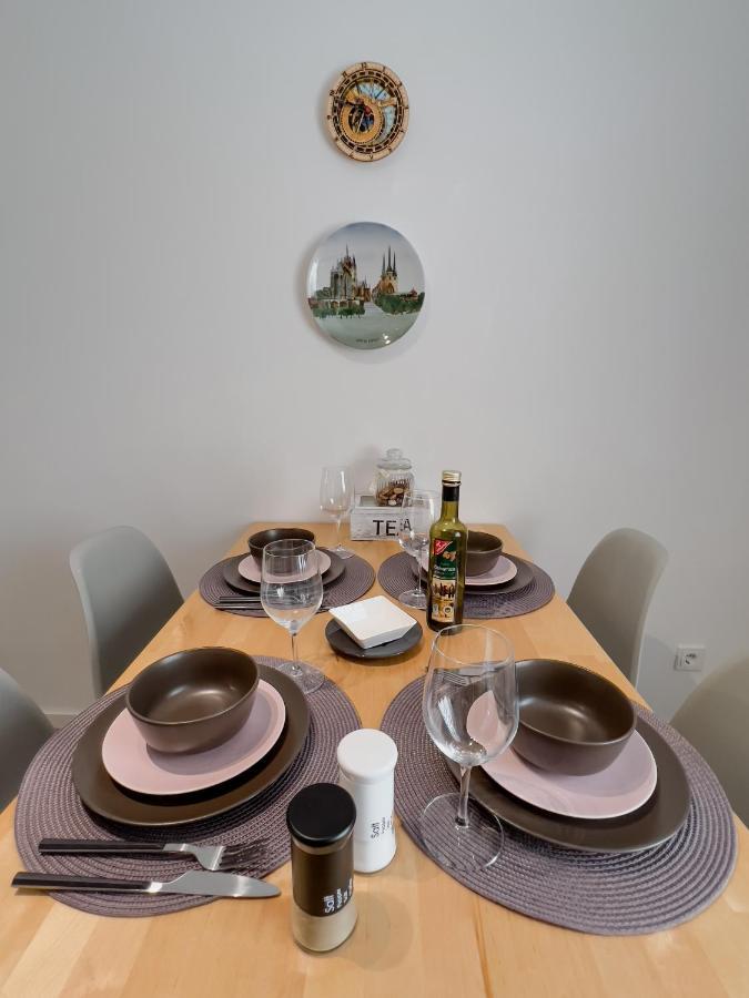 Schoene Helle & Gemuetliche Wohnung In Altstadtnaehe Ерфурт Номер фото
